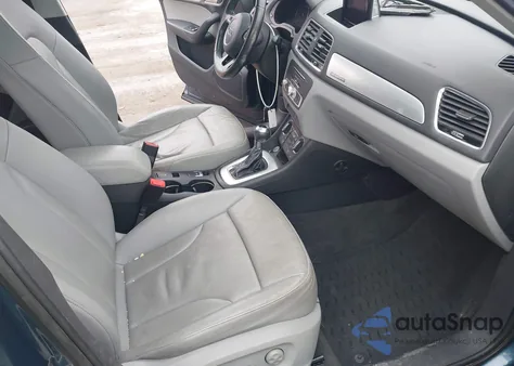 2016 Audi Q3 2.0T Premium Plus z USA, uszkodzony, nr VIN WA1EFCFS5GR024129